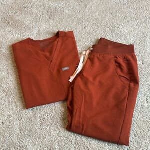 Figs Auburn Scrub Set
